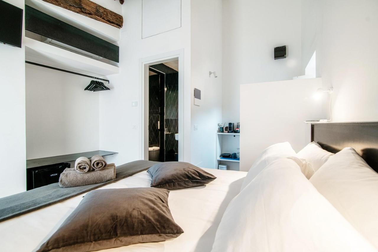 Caesar Suites - The House Of Travelers Como Exterior foto